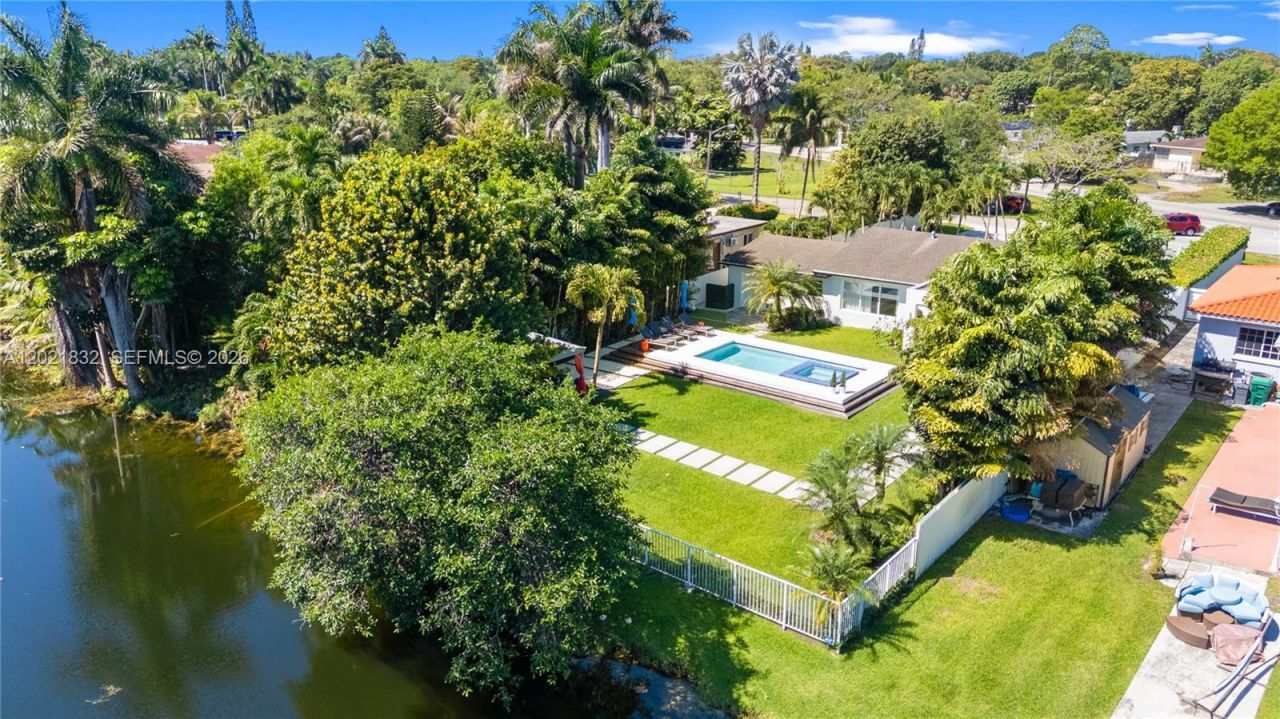 14441 S Biscayne River Rd, Miami, FL 33161 Photo