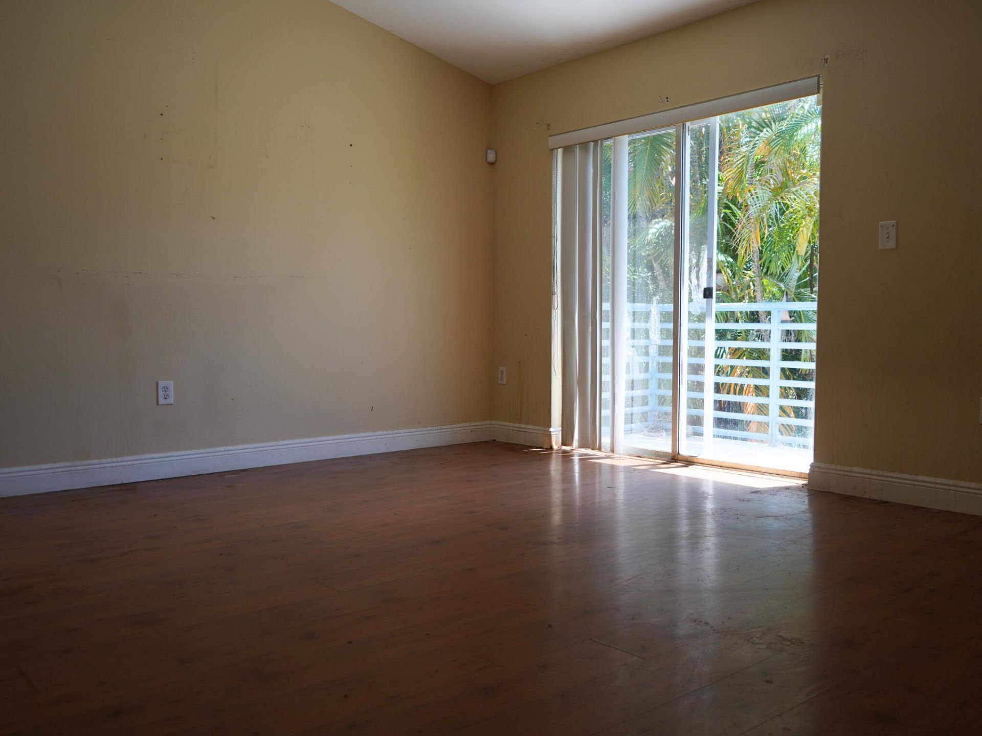 253 NE 211th Terrace, North Miami Beach, FL 33179 Photo