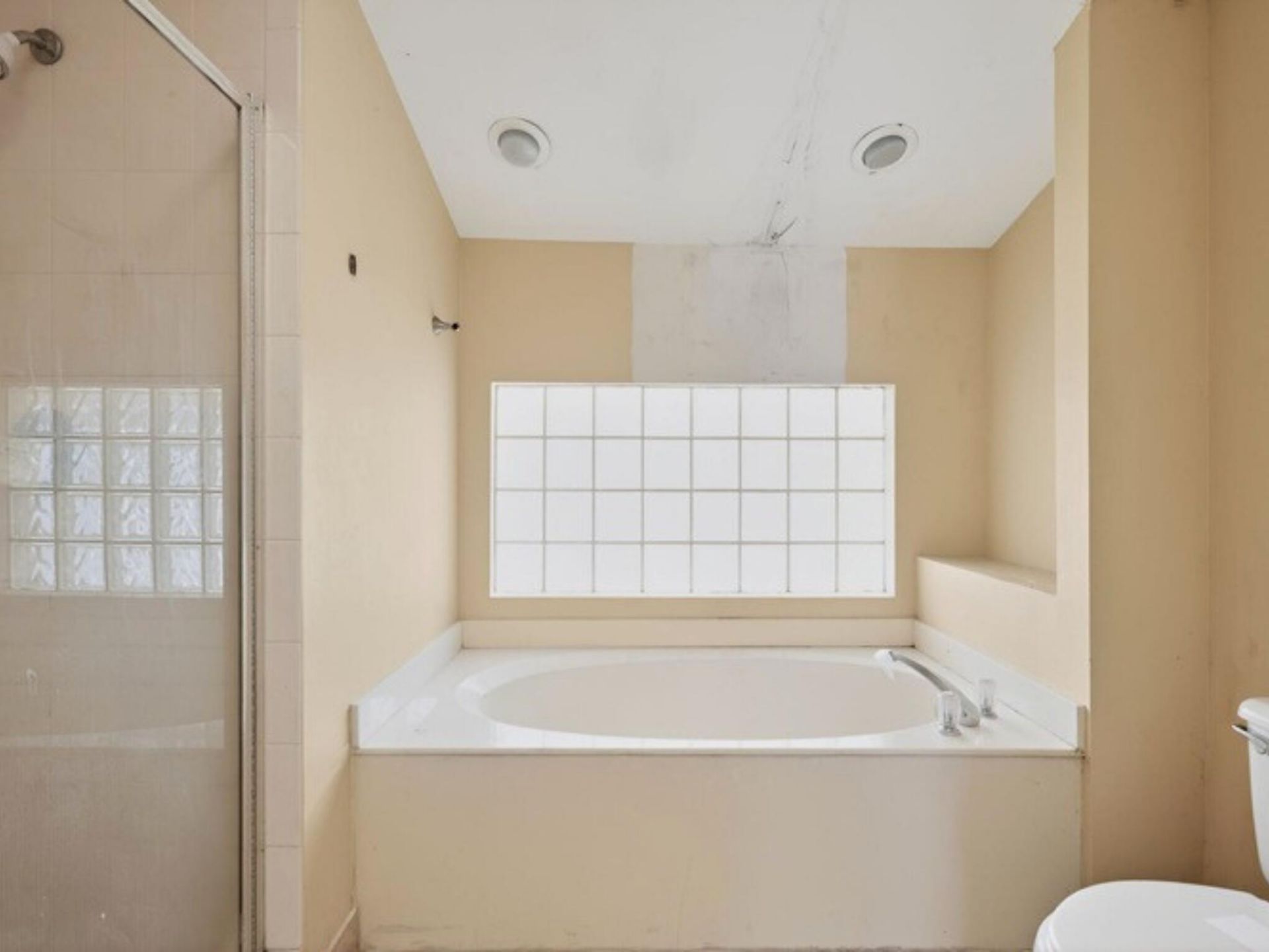253 NE 211th Terrace, North Miami Beach, FL 33179 Photo