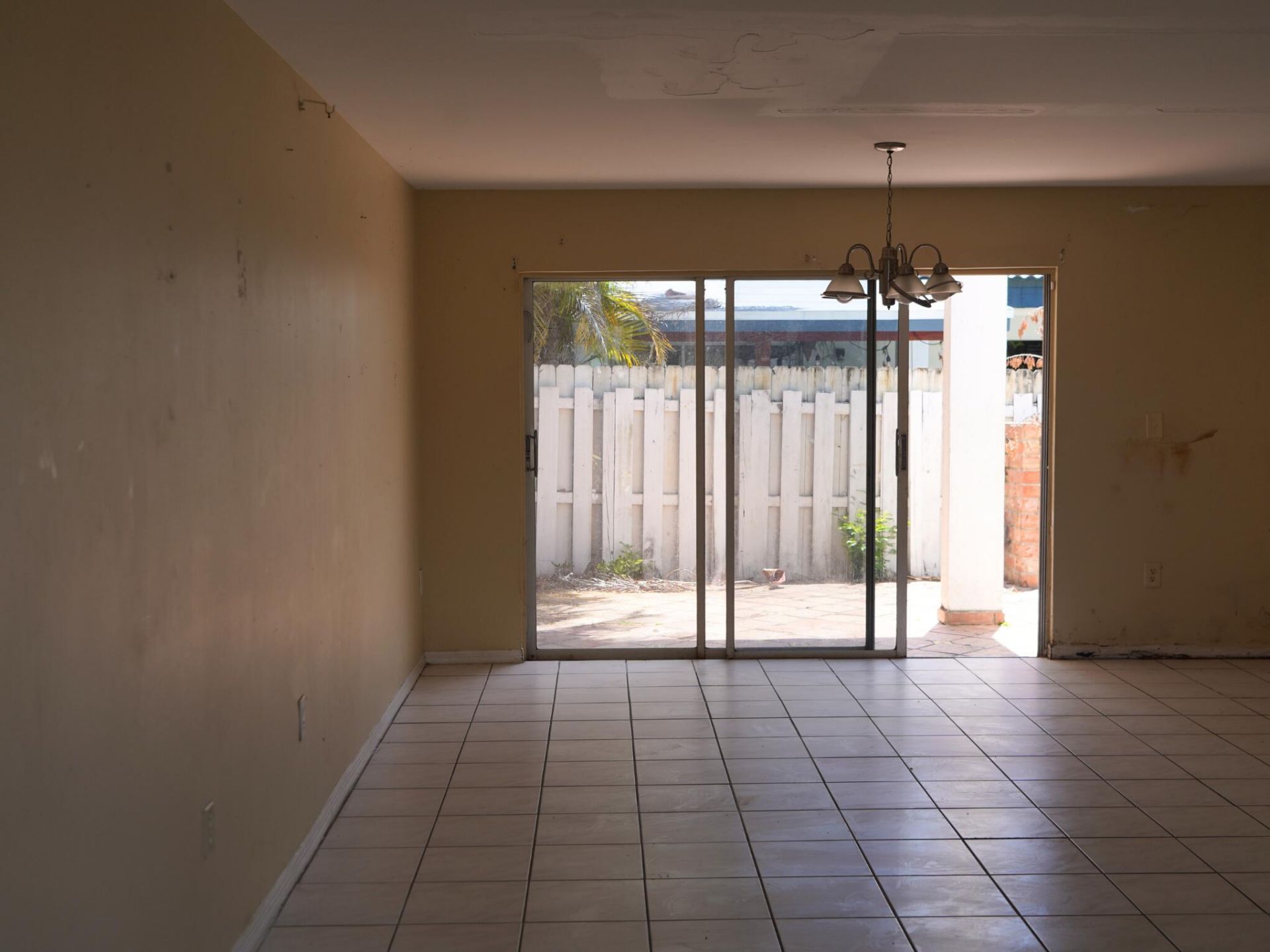 253 NE 211th Terrace, North Miami Beach, FL 33179 Photo