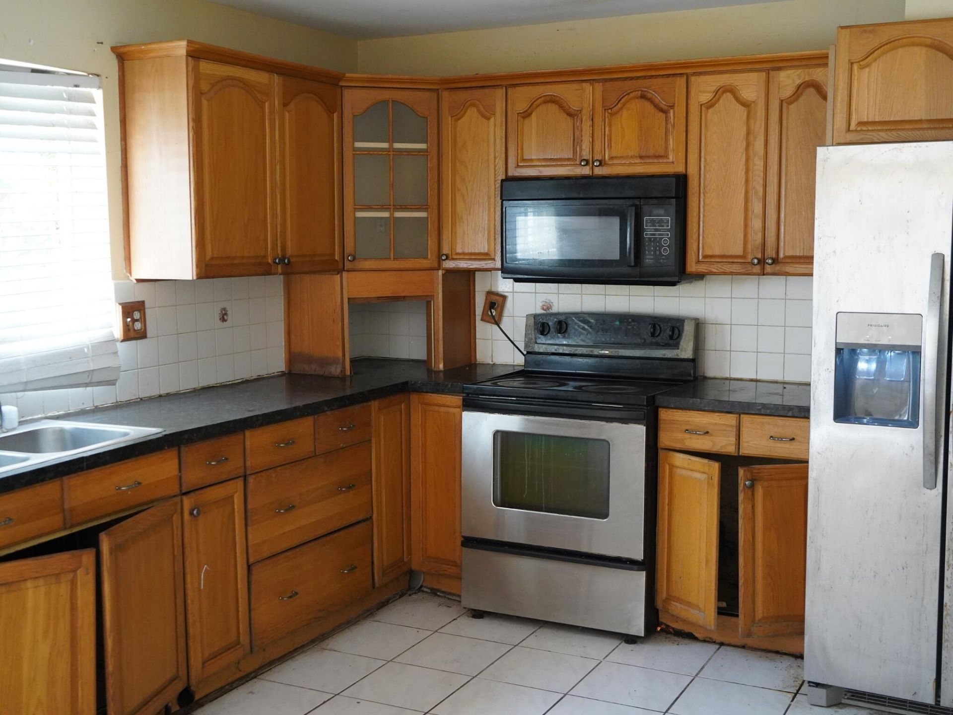253 NE 211th Terrace, North Miami Beach, FL 33179 Photo