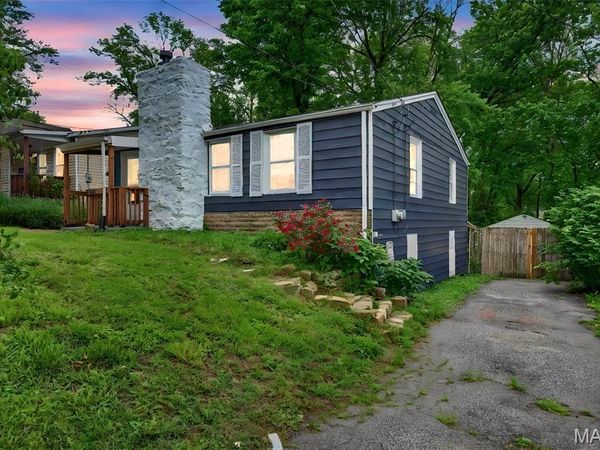 9386 Golden Gate Road, St Louis, MO 63144