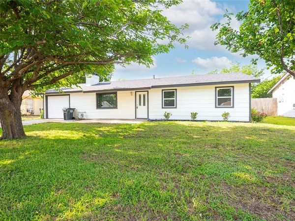 324 E Willow Lane , Princeton, TX 75407