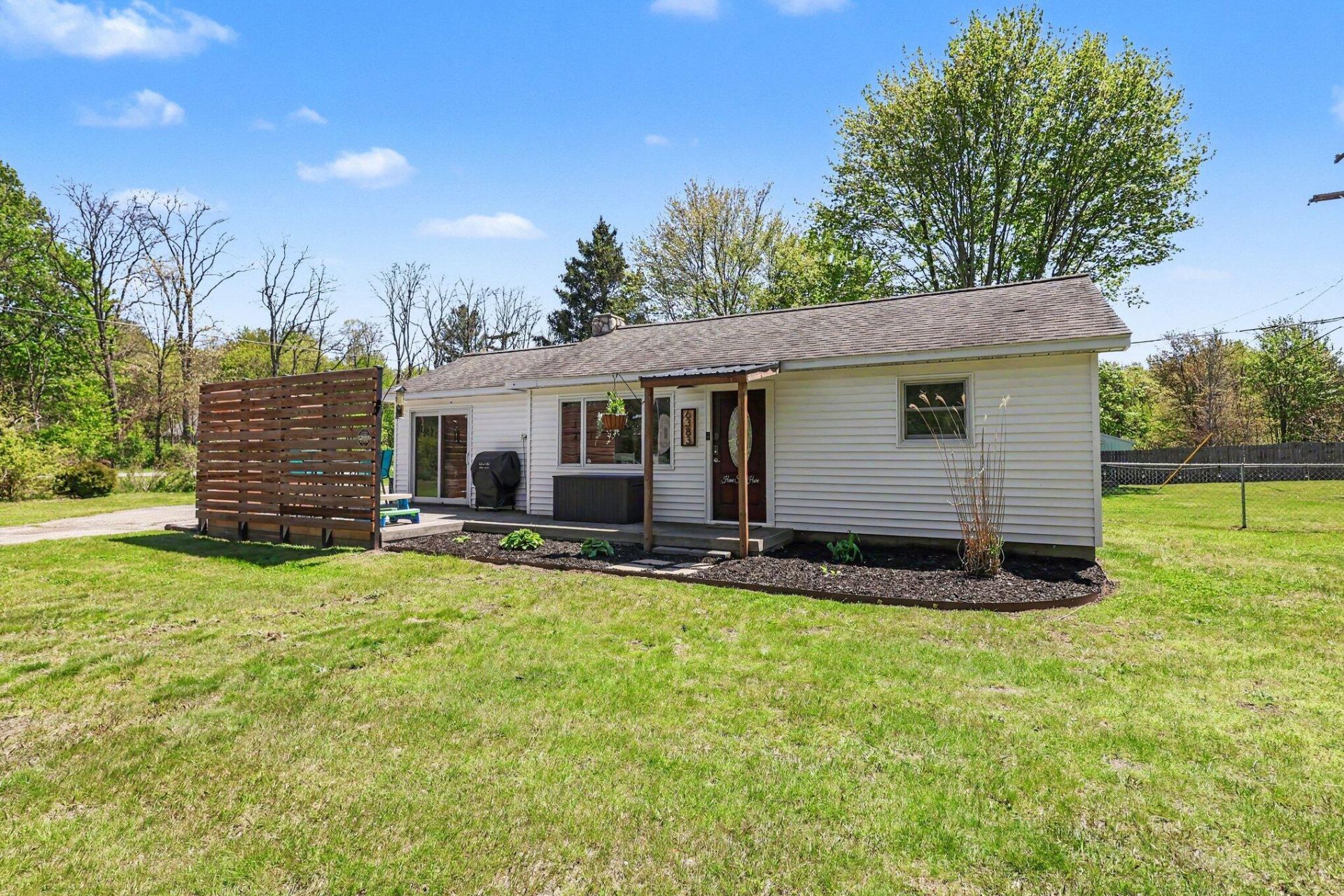 6383 Cline Road, Fruitport, MI 49415 Main Photo