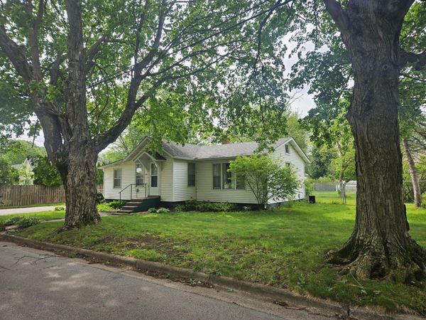 206 E 16th Street , La Porte, IN 46350