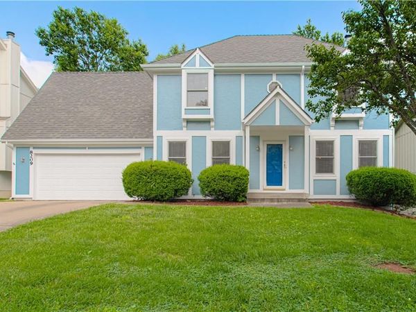 8209 Bell Road, Lenexa, KS 66219