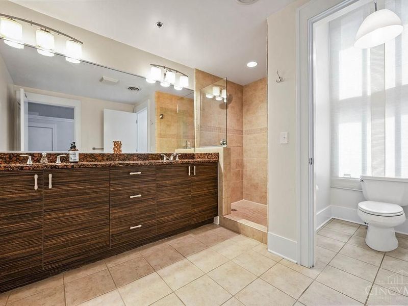 417 Vine Street, Cincinnati, OH 45202 Photo 6