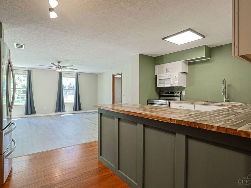 553 Old Orchard Drive, Union Twp, OH 45255 Photo 8