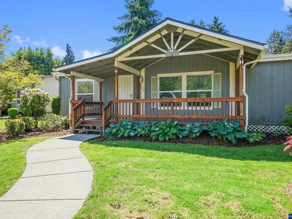 334 SE Hazel St, Mill City, OR 97360