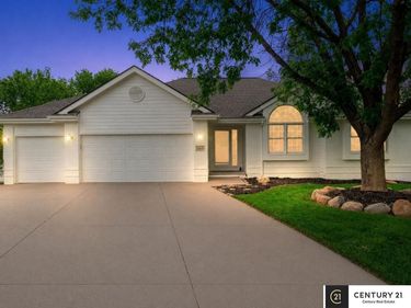 16650 Redwood Street, Omaha, NE 68136