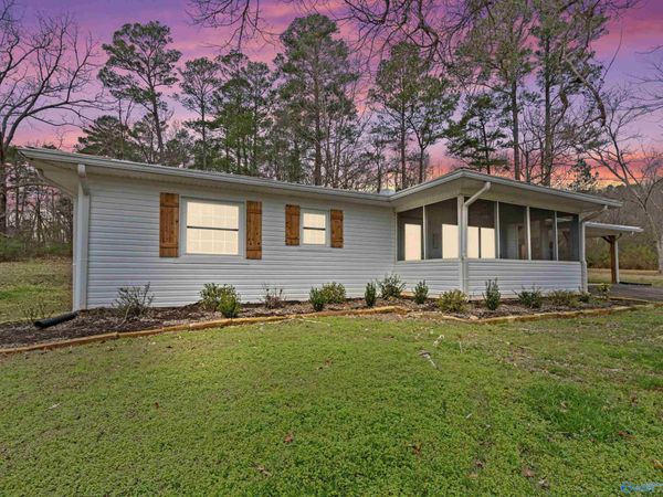 2111 Bakers Chapel Road, Guntersville, AL 35976