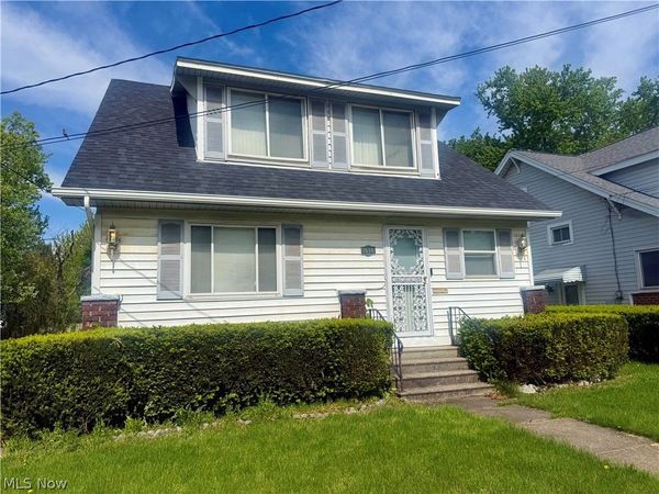 1056 Homewood , Warren, OH 44483