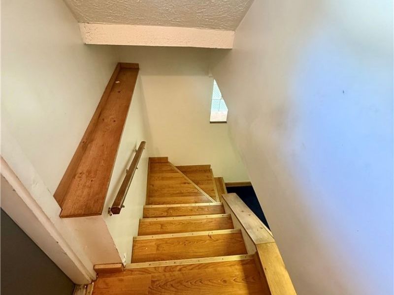 1056 Homewood , Warren, OH 44483 Photo 11