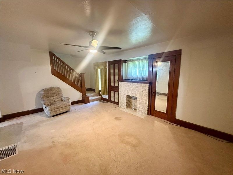 1056 Homewood , Warren, OH 44483 Photo 6