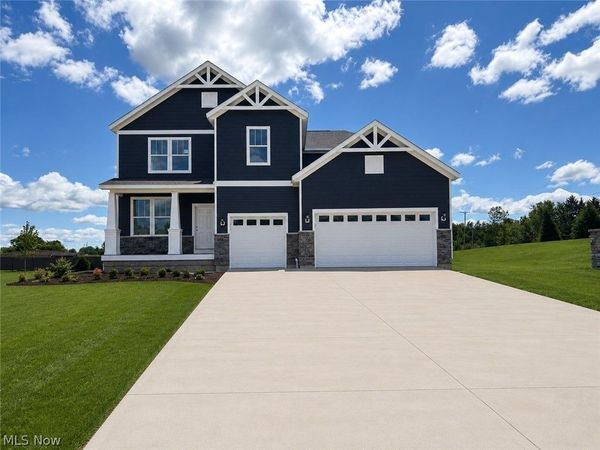 6379 Cooper Hawk Drive, Medina, OH 44256