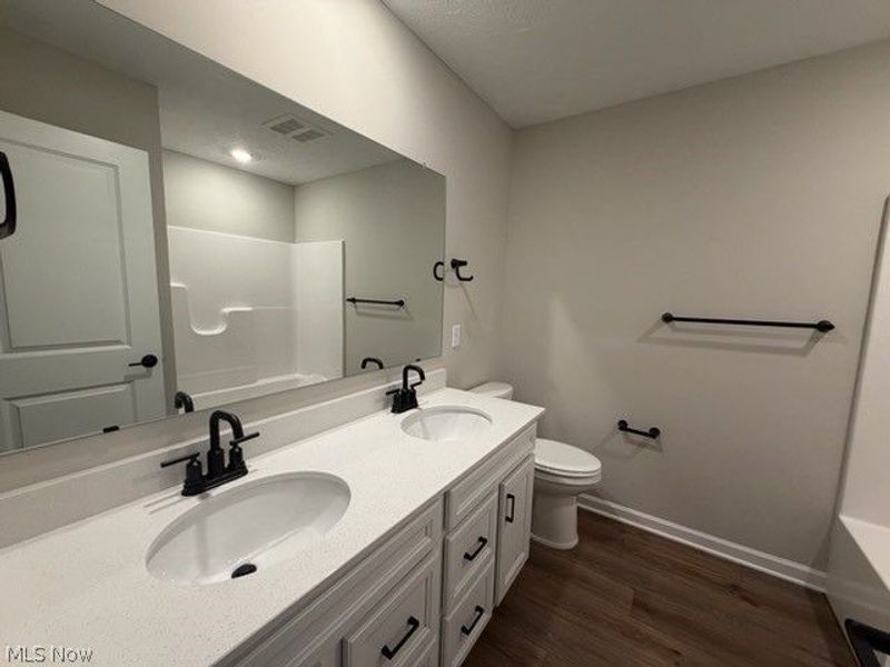 6379 Cooper Hawk Drive, Medina, OH 44256 Photo 18