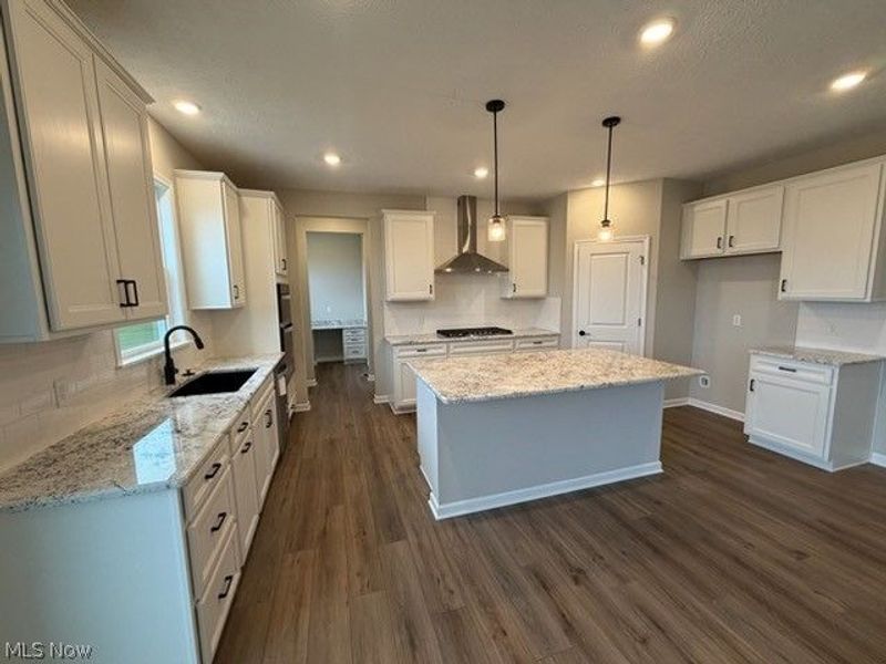 6379 Cooper Hawk Drive, Medina, OH 44256 Photo 3