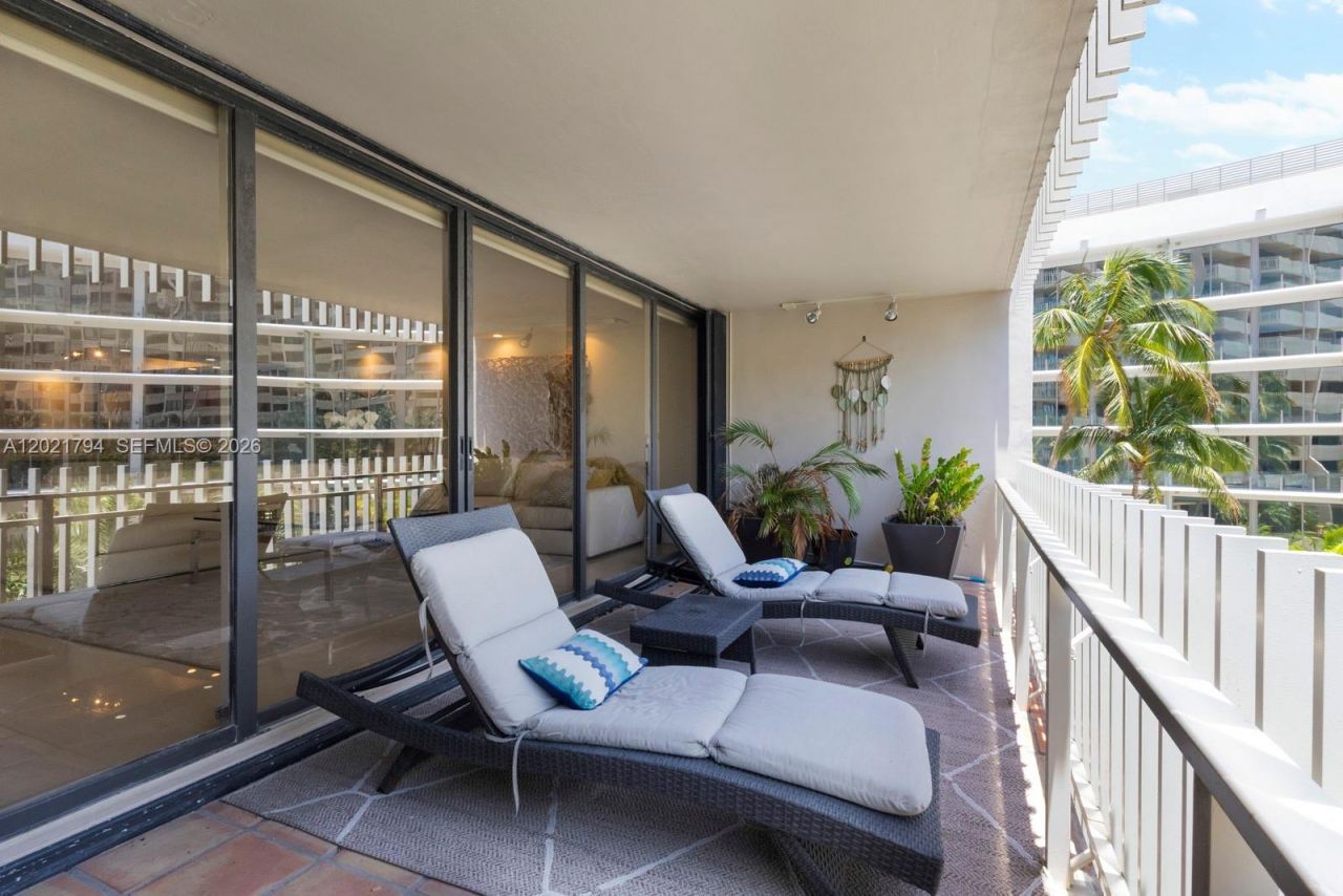 3 Grove Isle Dr, Unit C307, Miami, FL 33133 Photo
