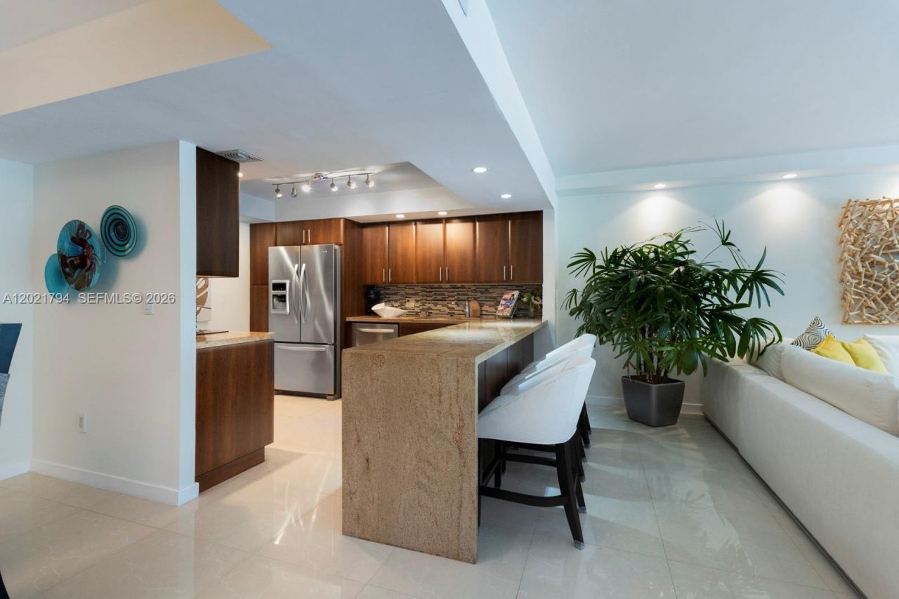 3 Grove Isle Dr, Unit C307, Miami, FL 33133 Photo