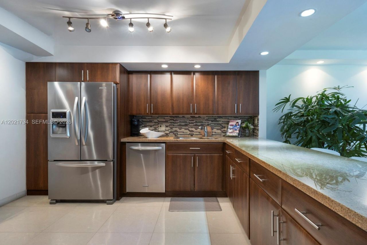 3 Grove Isle Dr, Unit C307, Miami, FL 33133 Photo