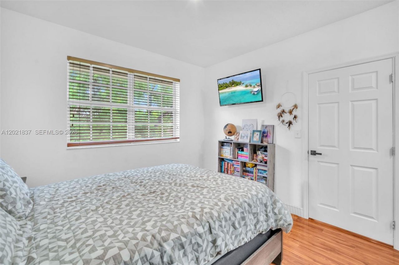 11650 SW 2nd St , Unit 16303, Pembroke Pines, FL 33025 Photo