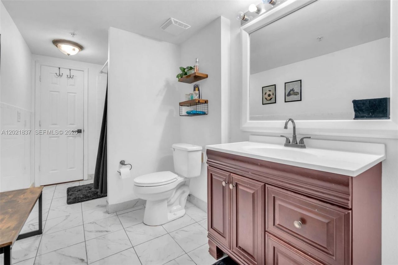 11650 SW 2nd St , Unit 16303, Pembroke Pines, FL 33025 Photo