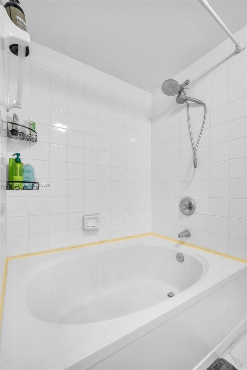 11650 SW 2nd St , Unit 16303, Pembroke Pines, FL 33025 Photo