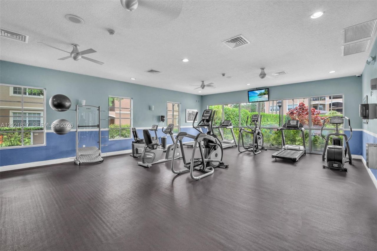 11650 SW 2nd St , Unit 16303, Pembroke Pines, FL 33025 Photo