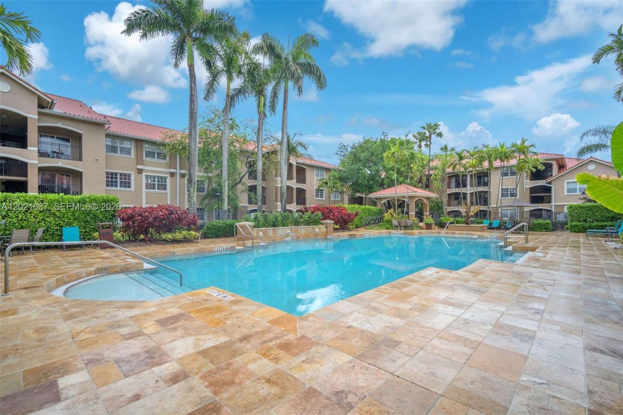 11650 SW 2nd St , Unit 16303, Pembroke Pines, FL 33025 Photo