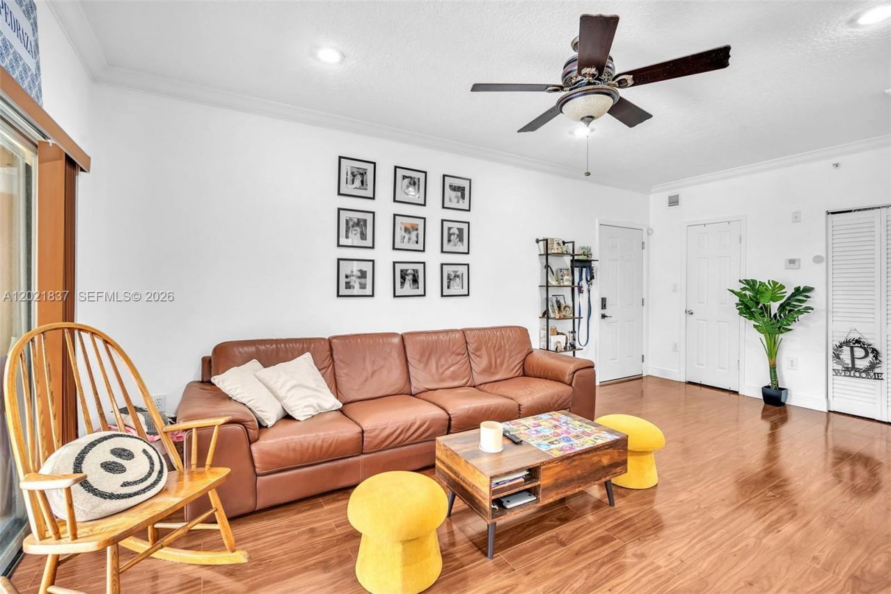 11650 SW 2nd St , Unit 16303, Pembroke Pines, FL 33025 Photo