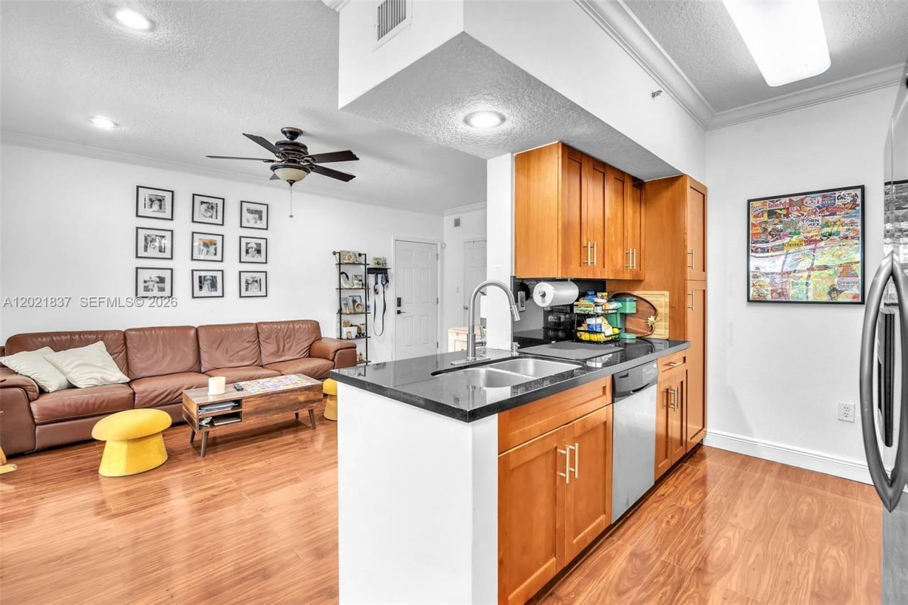 11650 SW 2nd St , Unit 16303, Pembroke Pines, FL 33025 Photo