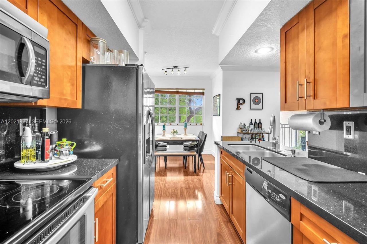 11650 SW 2nd St , Unit 16303, Pembroke Pines, FL 33025 Photo