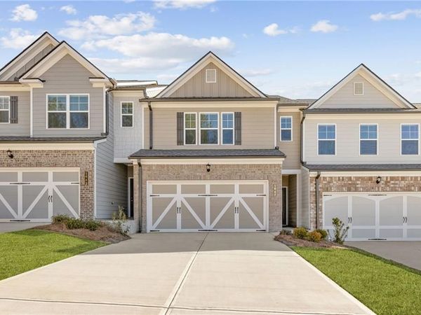 5665 Overview Drive, Flowery Branch, GA 30542