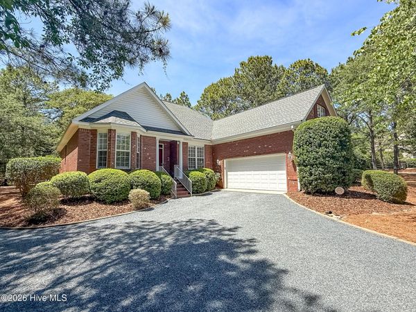150 Diamondhead Drive S, Pinehurst, NC 28374