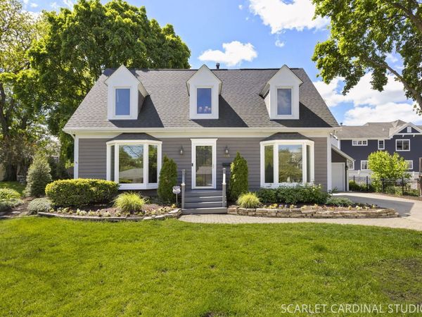 416 W Oak Street , Wheaton, IL 60187