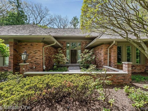 901 Bloomfield Club Court , Bloomfield Hills, MI 48301