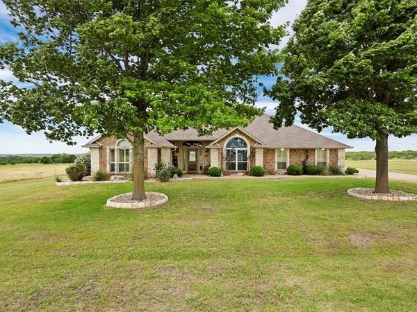 7520 Muirfield Drive, Cleburne, TX 76033