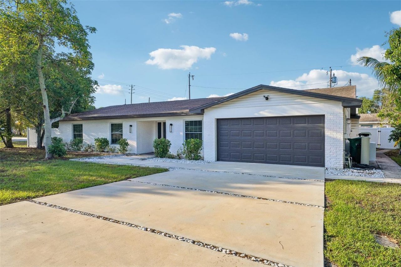 13700 86th Avenue , Seminole, FL 33776 Photo