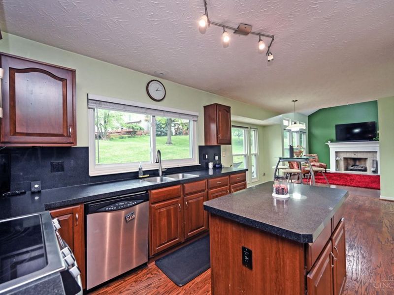 2150 Deer Meadow Drive, Springfield Twp., OH 45240 Photo 12