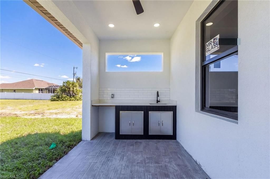 1506 NE 17th Ter , Cape Coral, FL 33909 Photo