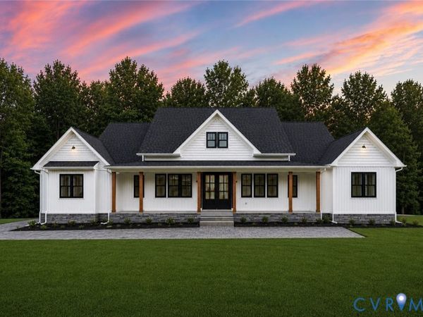 13216 Bradley Bridge Road, Chester, VA 23831