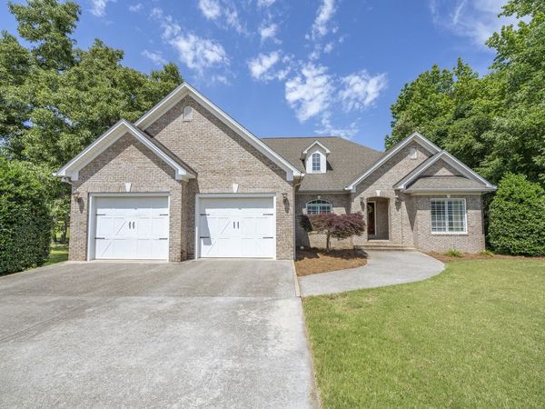 670 BOWEN DR, Savannah, TN 38372