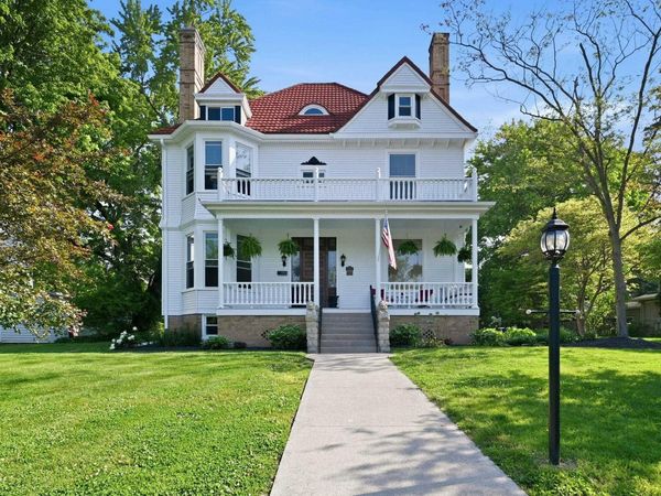 300 E McCullough Boulevard, Muncie, IN 47303