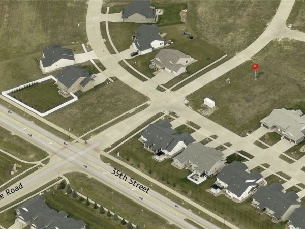 4107 Gemstone Road , Marion, IA 52302