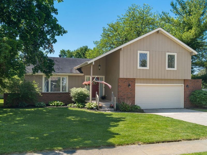 1870 Hickory Hill Drive, Columbus, OH 43228 Photo 2