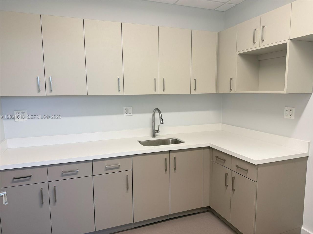 290 NW 165th St, Unit PH-5A, Miami, FL 33169 Photo