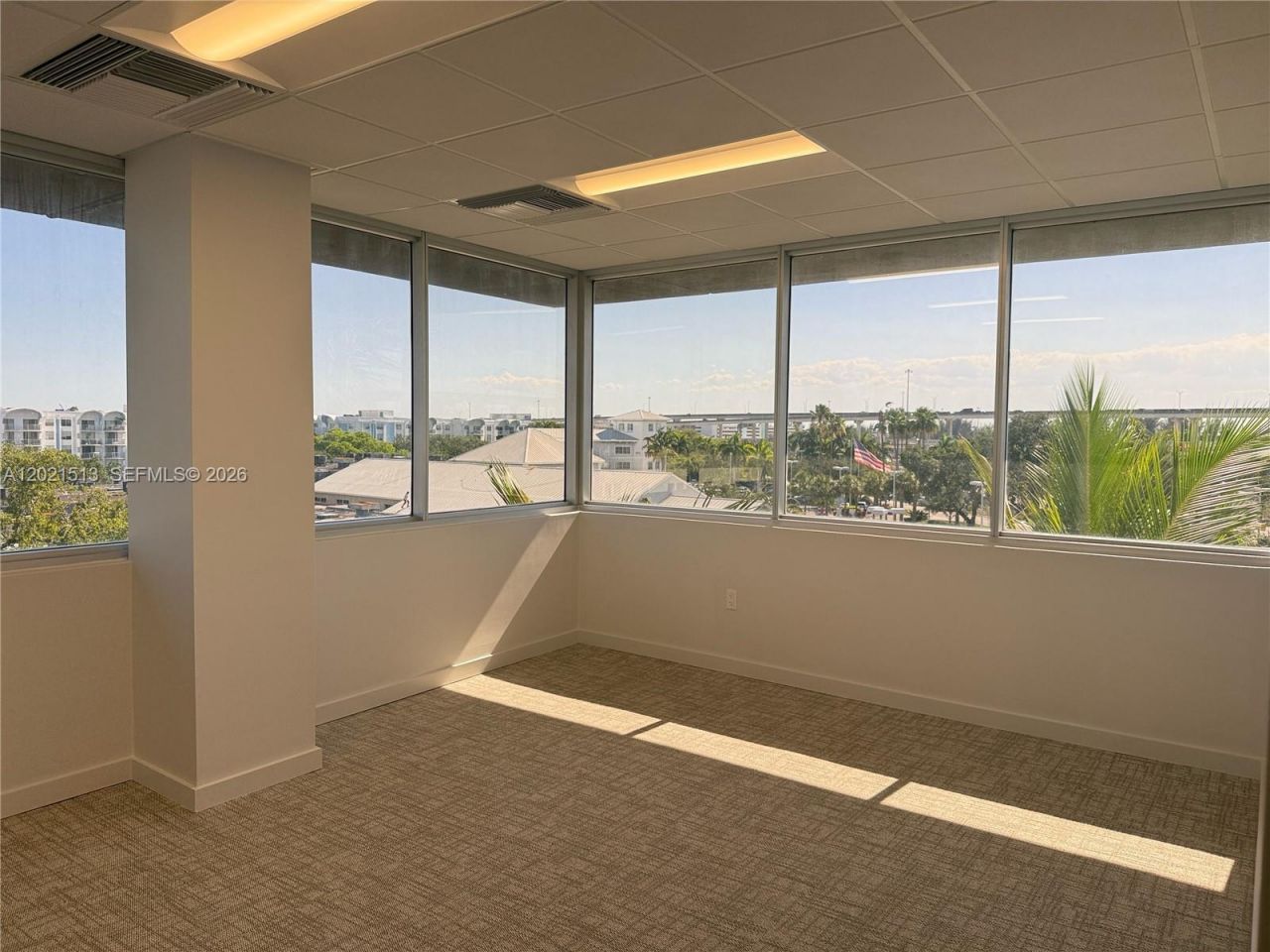 290 NW 165th St, Unit PH-5A, Miami, FL 33169 Photo