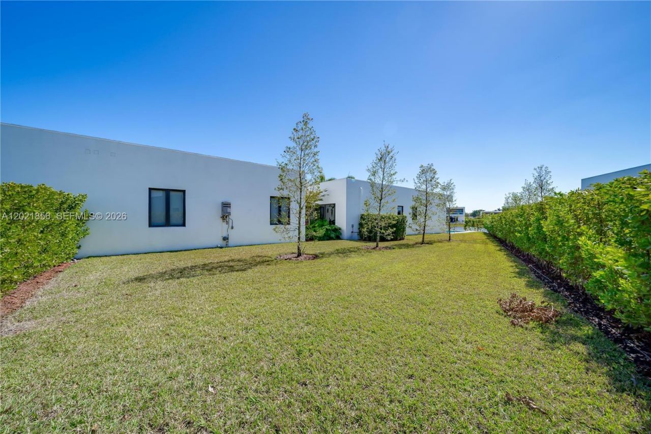 16600 Sunset Way, Weston, FL 33326 Photo