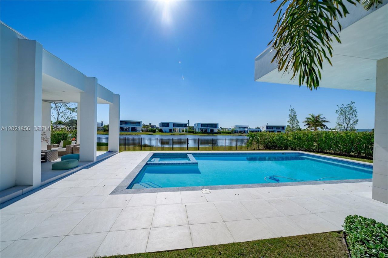 16600 Sunset Way, Weston, FL 33326 Photo