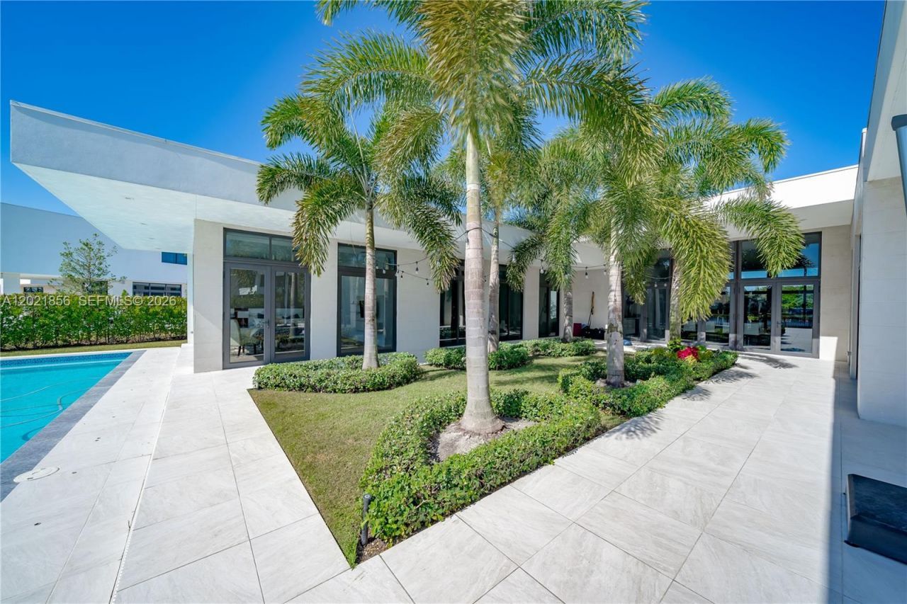 16600 Sunset Way, Weston, FL 33326 Photo